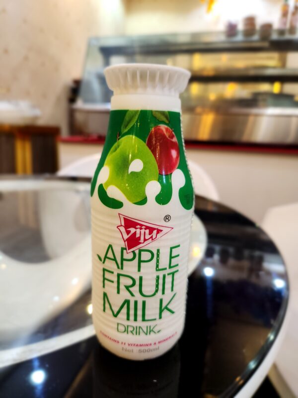 Viju Apple Fruit Milk Drink